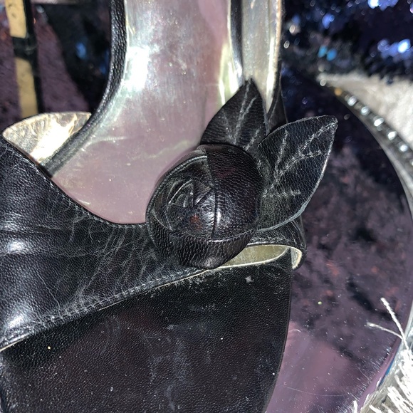 Guess leather heel with a bow - Picture 4 of 6